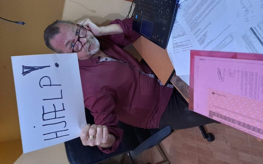 HJÆLP!